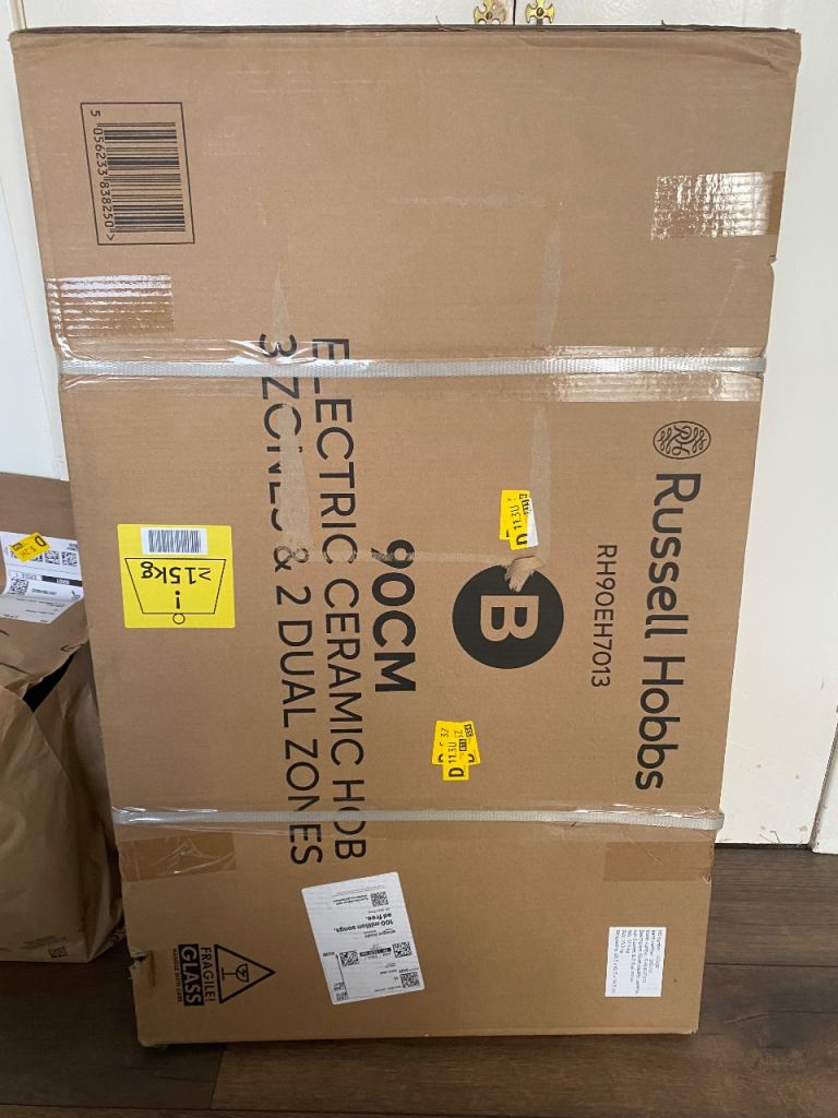 Brand New Russell Hobbs 90cm Electric Ceramic Hob - 5 Cooking Zones 