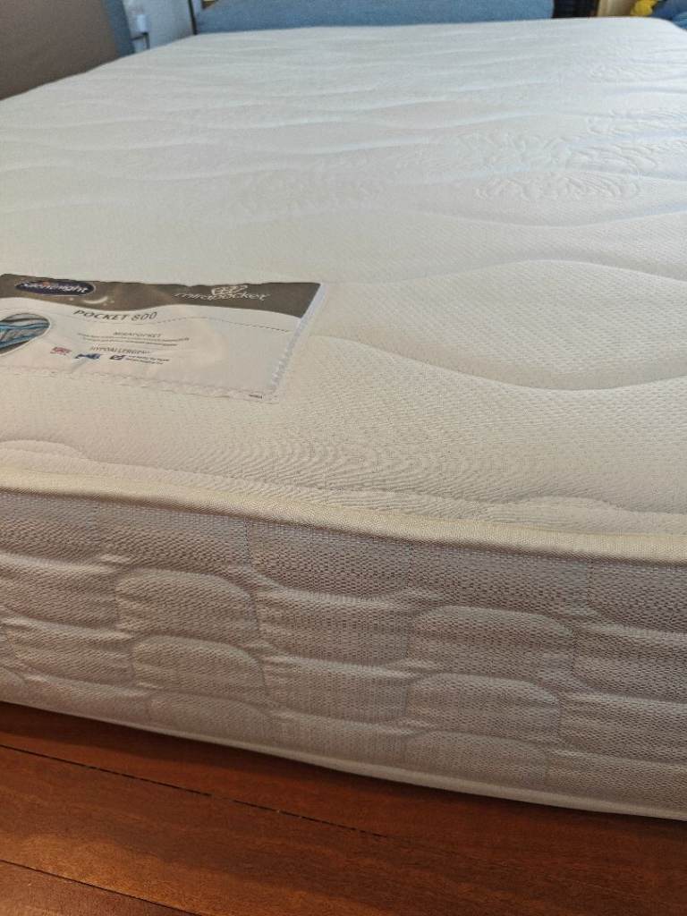 White Double Mattress – Very Good Condition
