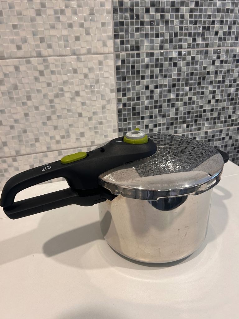 Tefal pressure cooker 