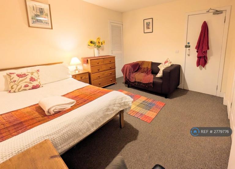 1 bedroom in St Michael Street, Dumfries, DG1 (#2779776)