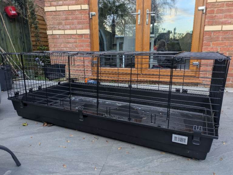 Indoor rabbit/ guinea pig cage 
