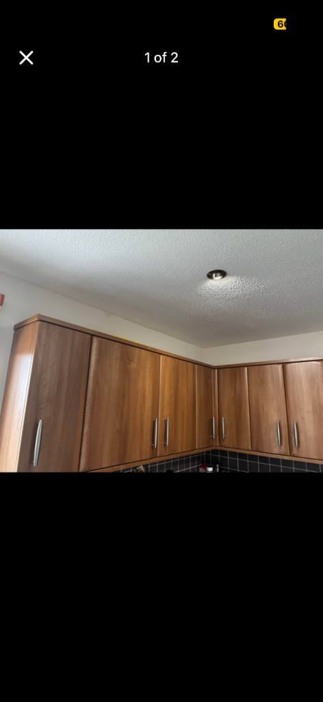 Full Set of Kitchen Wall Units – Good Condition