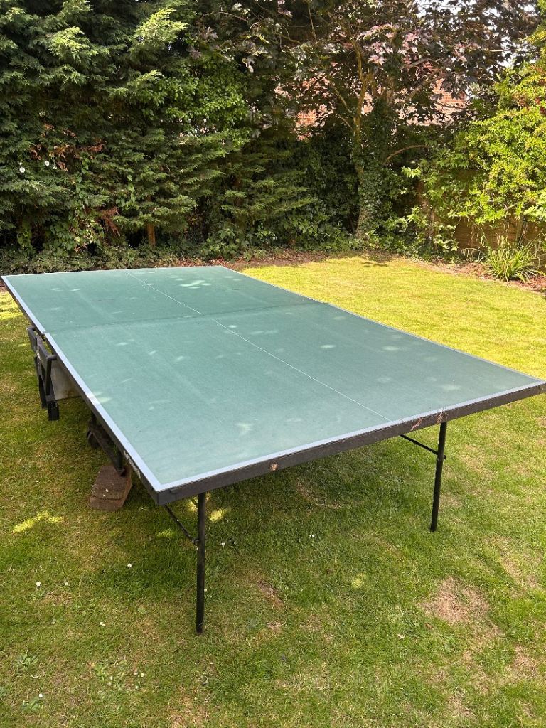 Outdoor table tennis table 