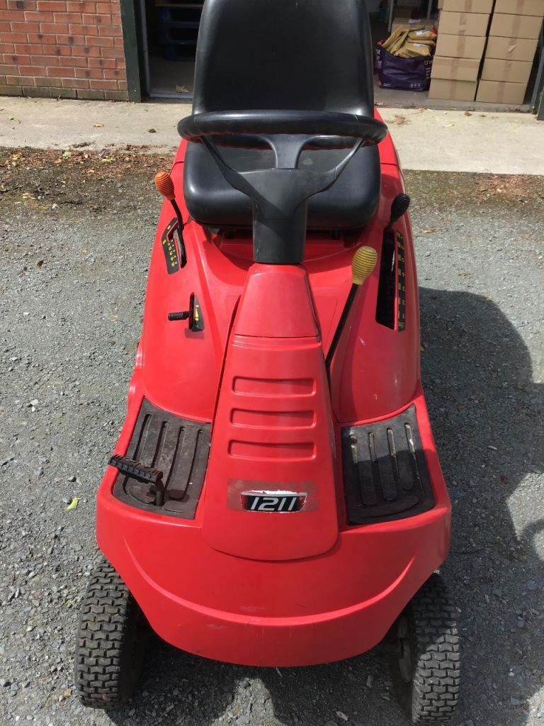 Honda 1211 ride on mower