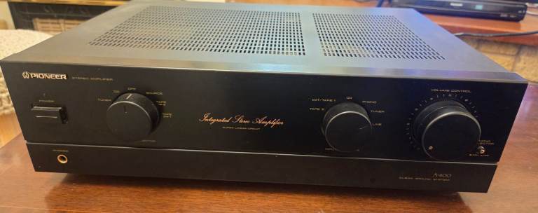 Pioneer A-400 Integrated Stereo Amplifier – Good Condition
