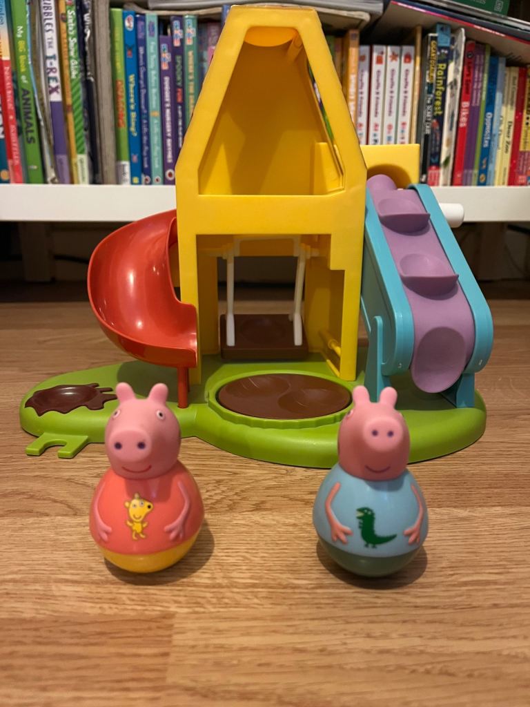 Peppa Pig - Weebles Wind & Wobble Playhouse. PLEASE READ ALL DETAILS IN DESCRIPTION.
