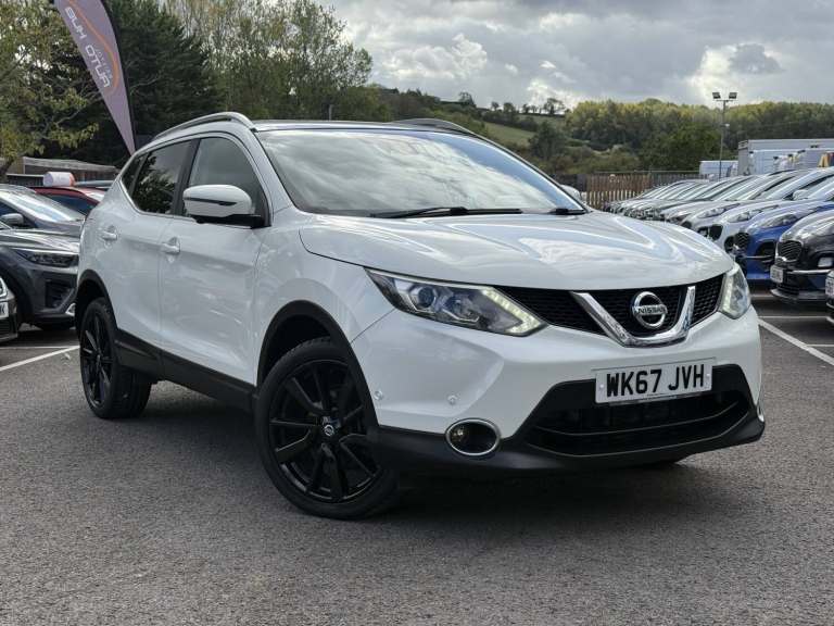 2017 Nissan Qashqai 1.6 dCi Tekna ULEZ Diesel Automatic 5 Door SUV Diesel Automatic
