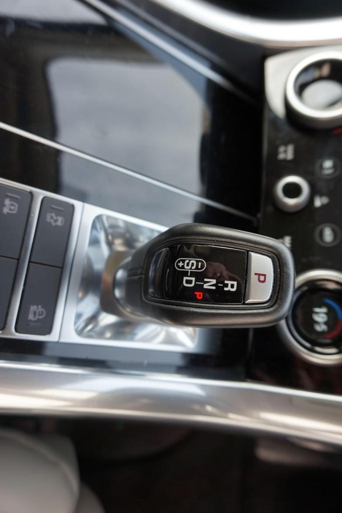 2018 Land Rover Range Rover Sport 3.0 SD V6 Autobiography Dynamic Auto 4WD Euro 6 (s/s) 5dr ESTAT...