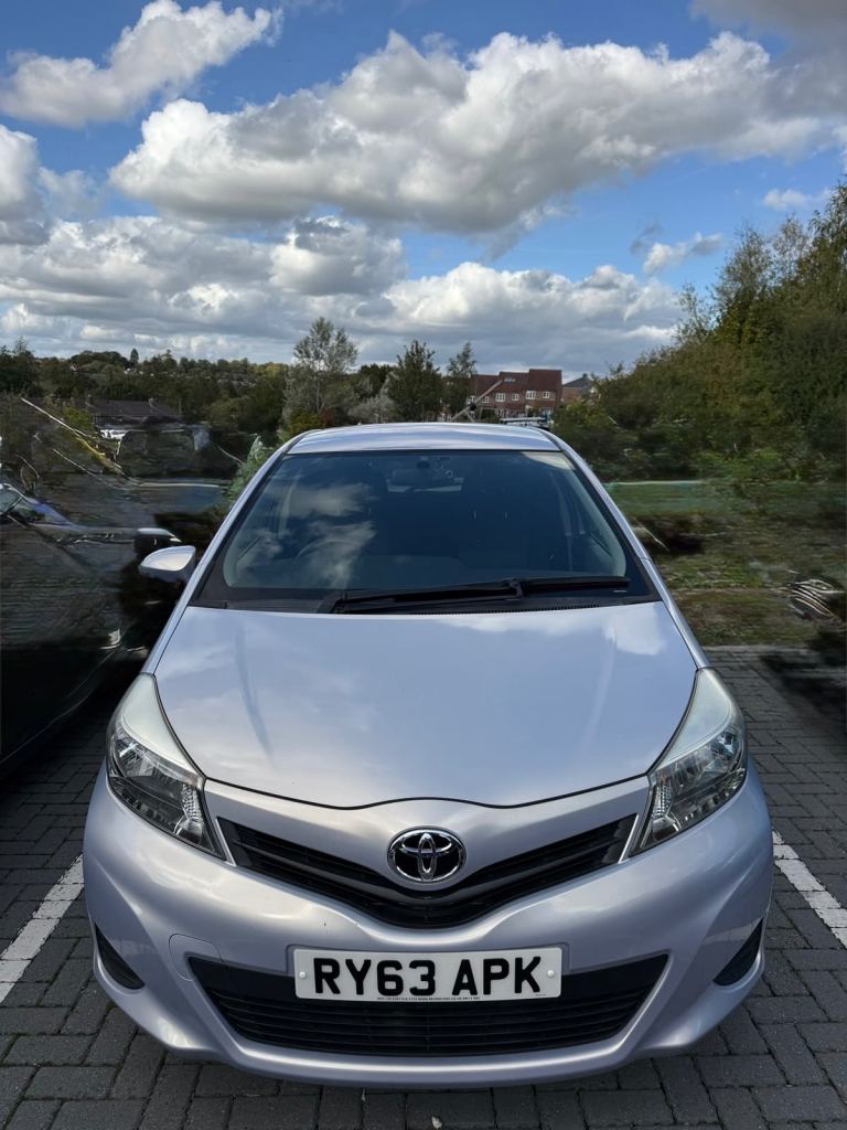 2014 Toyota Yaris 1.3 Automatic Petrol | 41,959 Miles | Reverse Camera | Nav | Bluetooth | Dash Cam