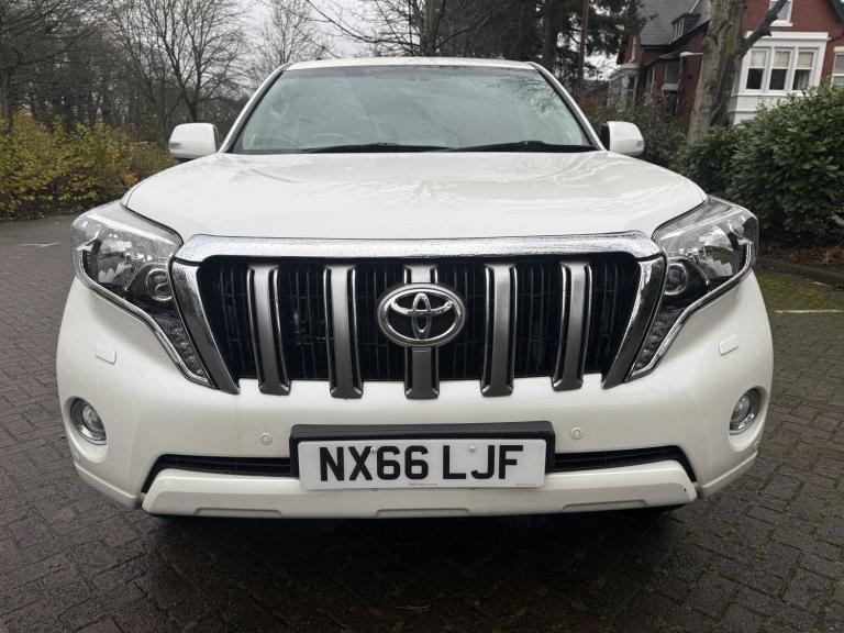 TOYOTA LAND CRUISER 2.8 D Icon 2016