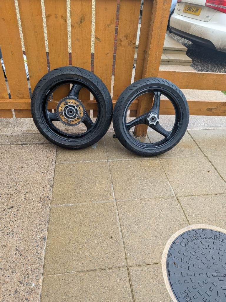 Honda cbr f4 wheels with tyres and sprocket 