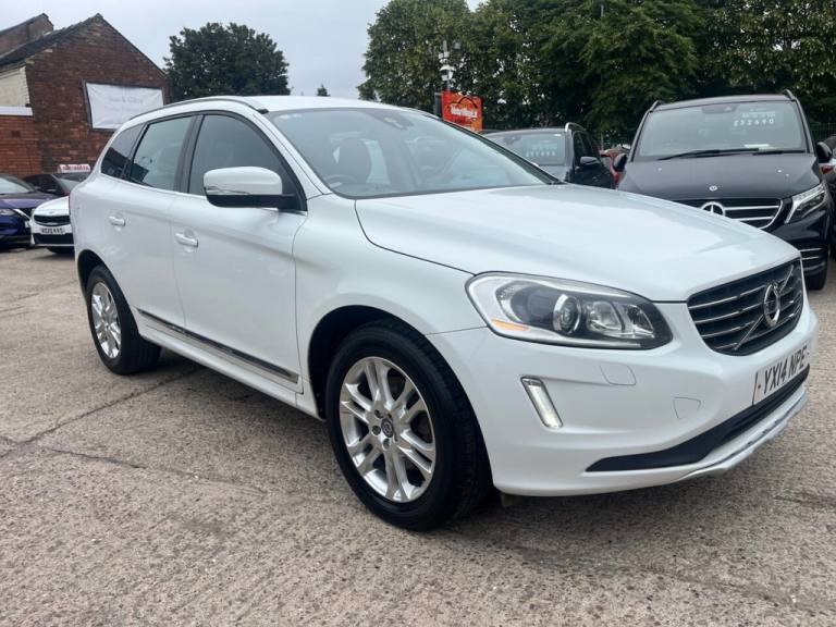 2014 Volvo XC60 2.4 D5 SE Lux Nav SUV 5dr Diesel Geartronic AWD Euro 5 (215 ps) Diesel Automatic