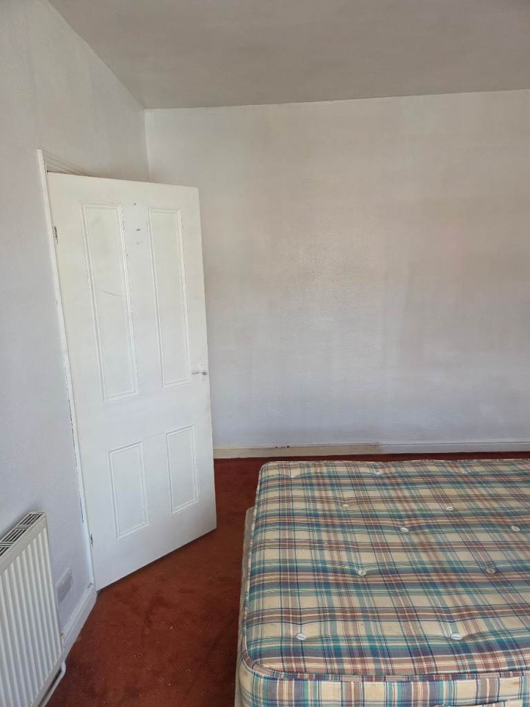 Room to rent  in ls11 