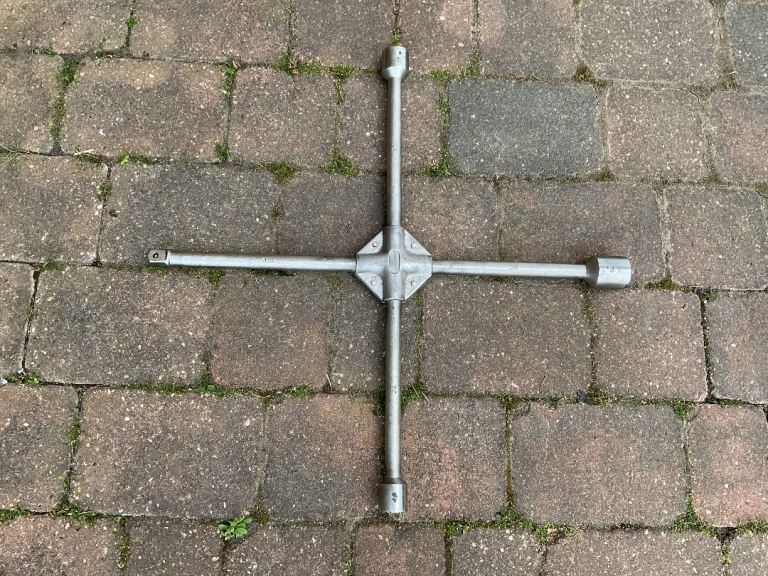 LARGE SIZE WHEEL BRACE / SPIDER, 19mm plain end, & 24mm, 27mm & 32mm SOCKETS 