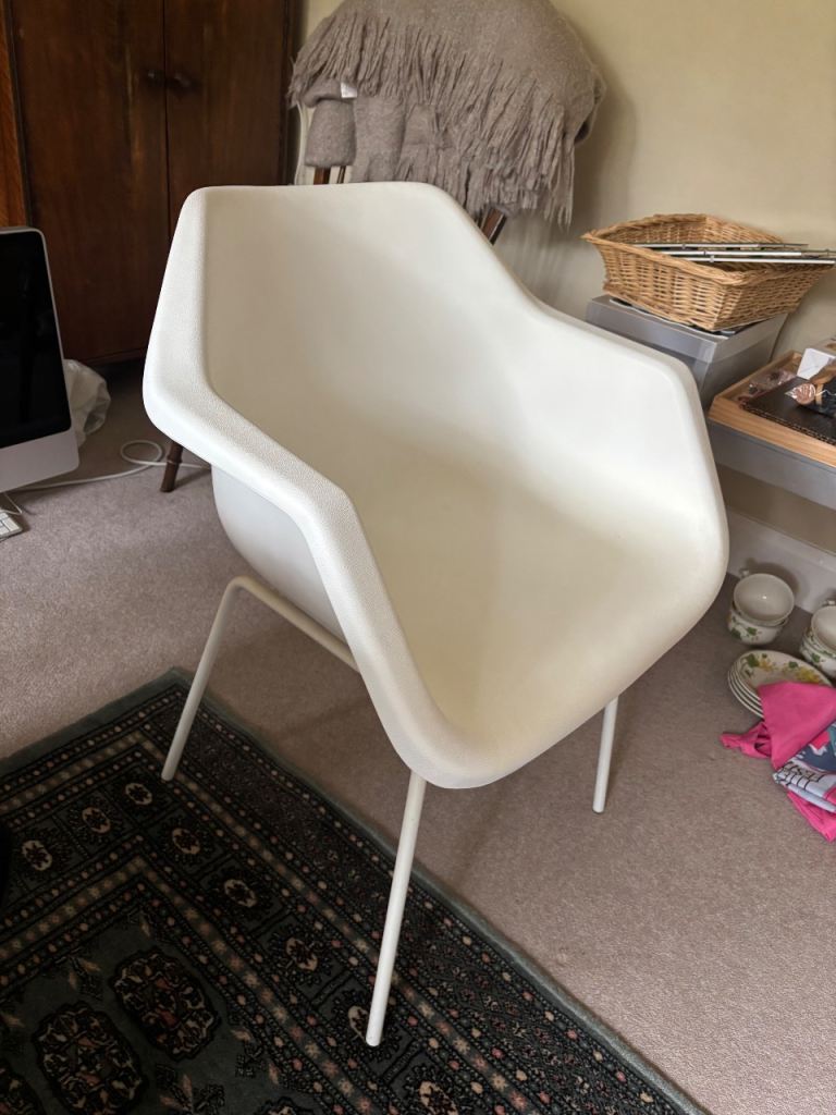 White Plastic Armchair with Metal Legs – Good Condition