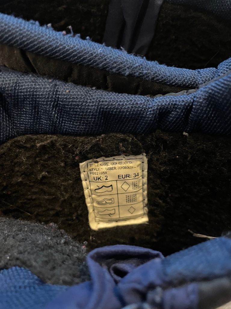 Trespass kids snow boots size 2/34