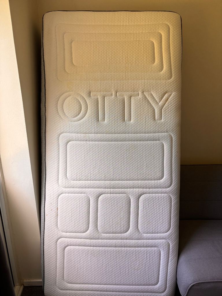 Single foam mattress 25cm deep incl cover