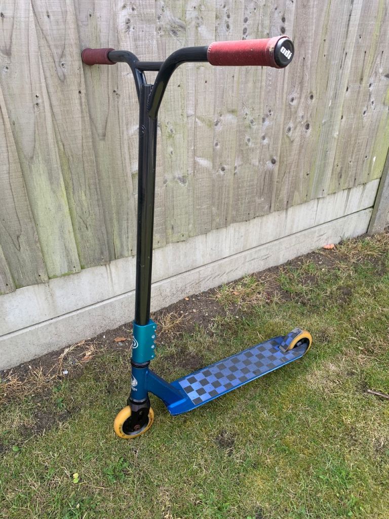 Phoenix pro stunt scooter