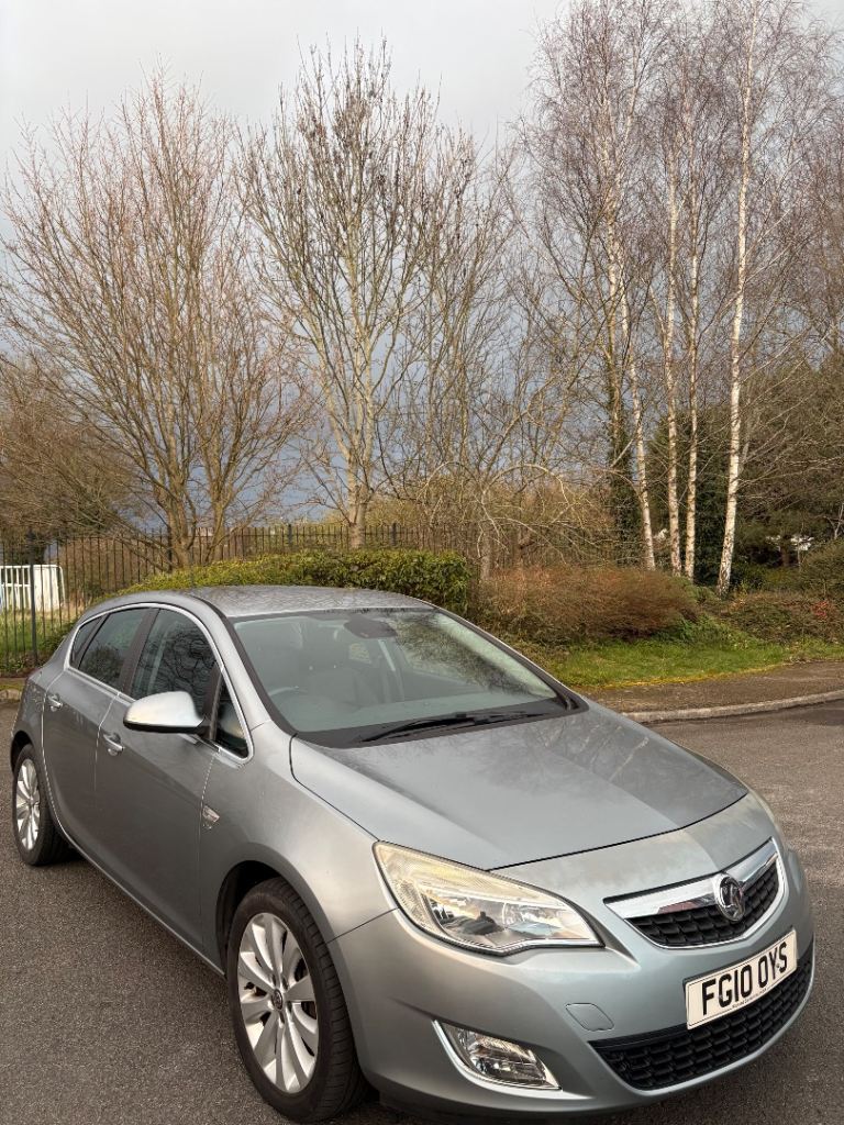 Vauxhall Astra Elite, 2010, Full Service History, HPI Clear