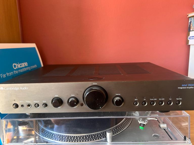 Cambridge audio amp and speakers