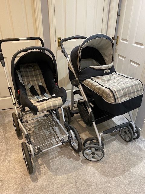 Pram / Buggy, Full travel system, 2 bases/ car seat