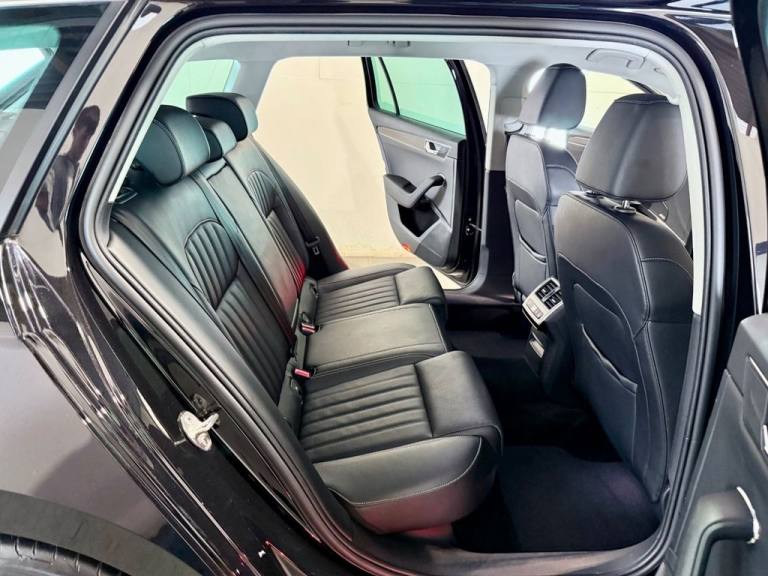 2023 23 SKODA SUPERB 1.4 TSI IV 13KWH LAURIN &amp; KLEMENT ESTATE 5DR PETROL PLUG-IN