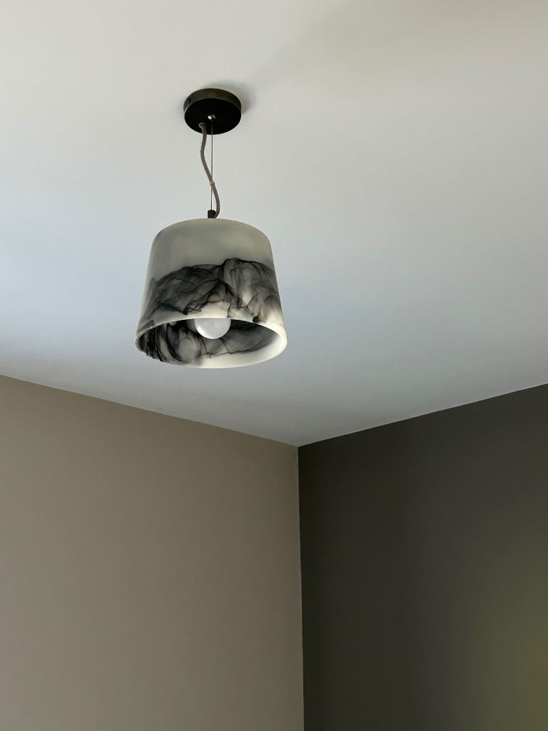 Ceiling pendant light 