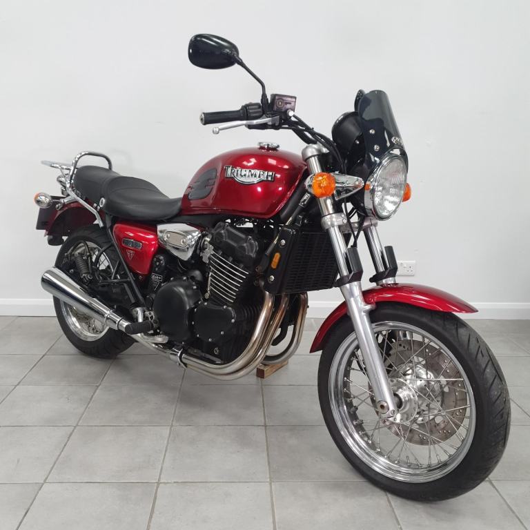 Triumph Legend TT 900 – Cardinal Red – 27K Miles – Excellent Condition