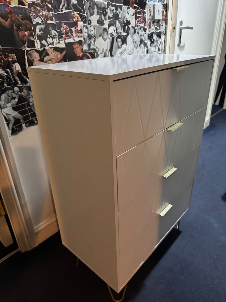 2 x chest of drawers