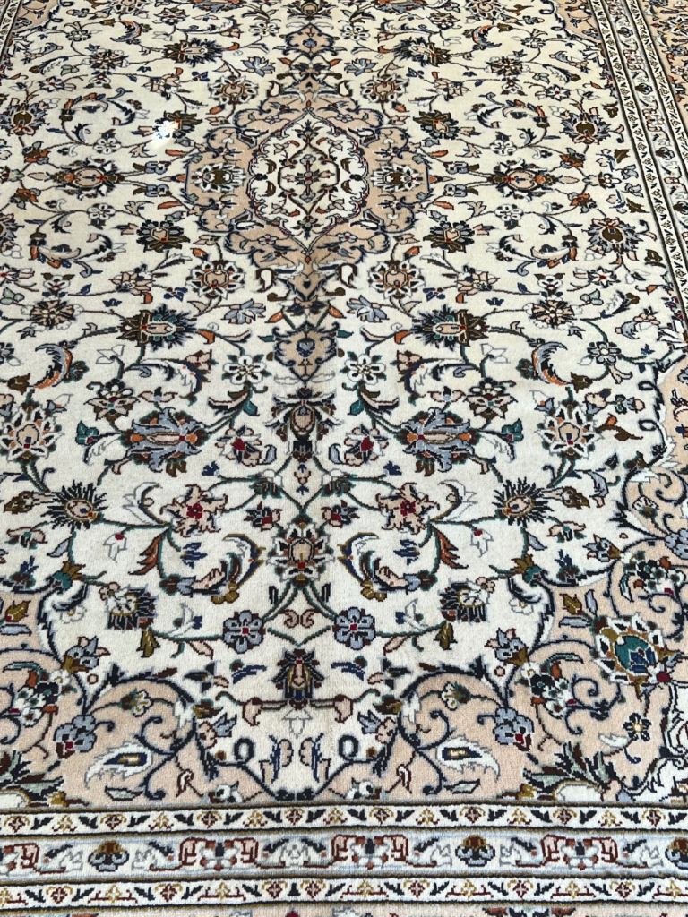 Persian keshan rug 