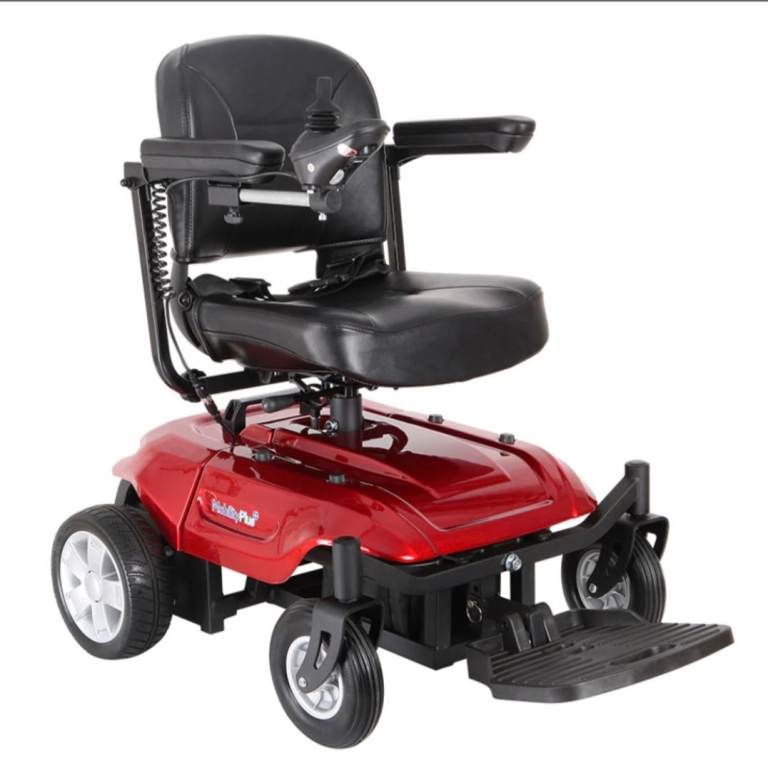 Compact electric wheelchair 