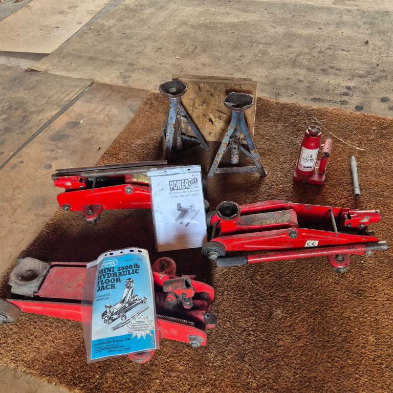 Car Jacks and Axle Stands