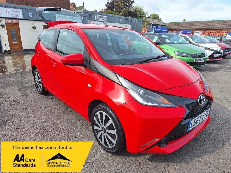 2017 Toyota AYGO 1.0 VVT-i x-play Hatchback 5dr Petrol Manual Euro 6 (68 ps) Hatchback Petrol Manual
