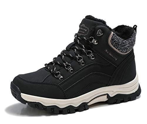 Women’s boots size 6