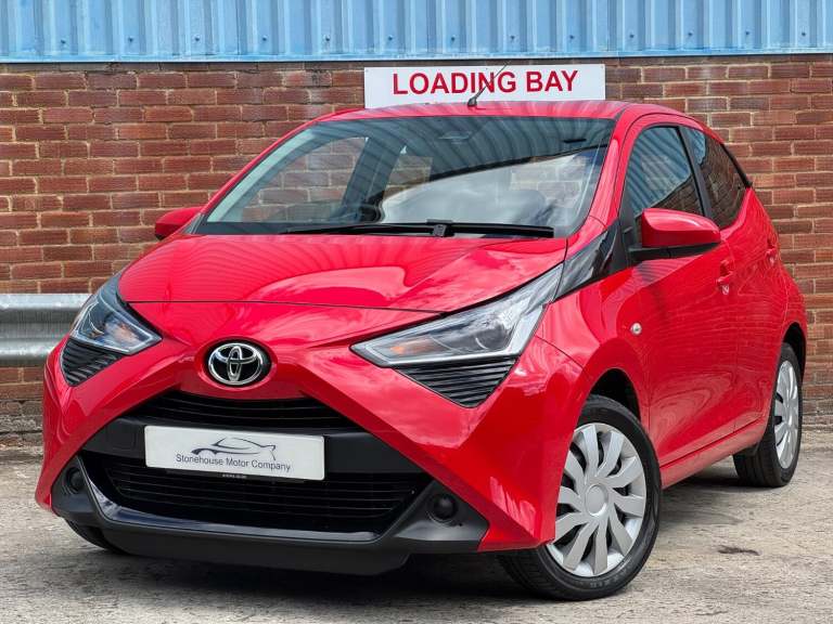 TOYOTA AYGO 1.0 VVT-i x-play 2021