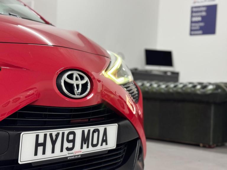 2019 Toyota AYGO 1.0 VVT-i x-play Euro 6 5dr HATCHBACK Petrol Manual