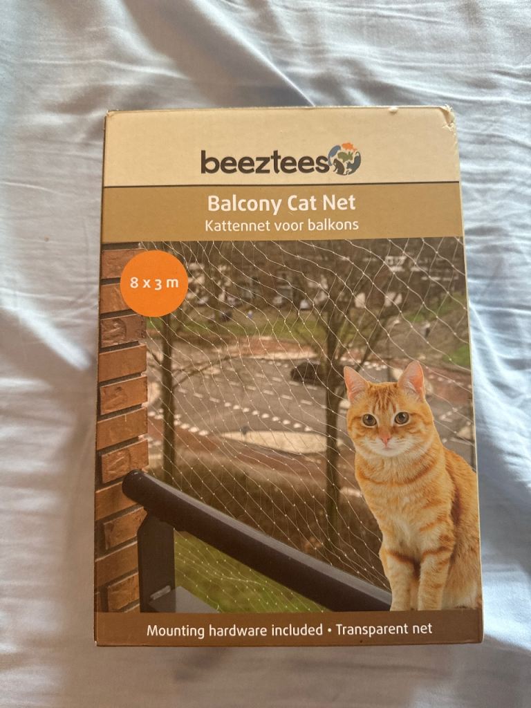 Plastic balcony netting