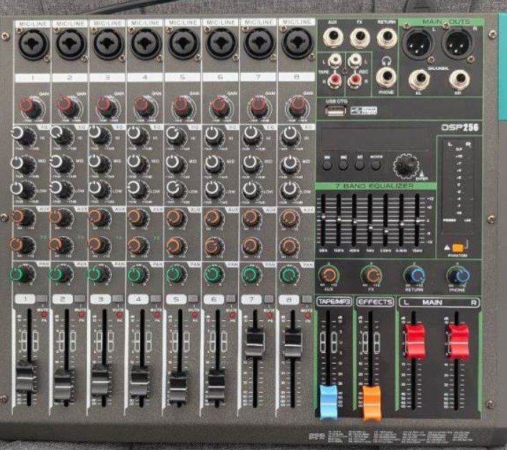 8 channel mixing desk