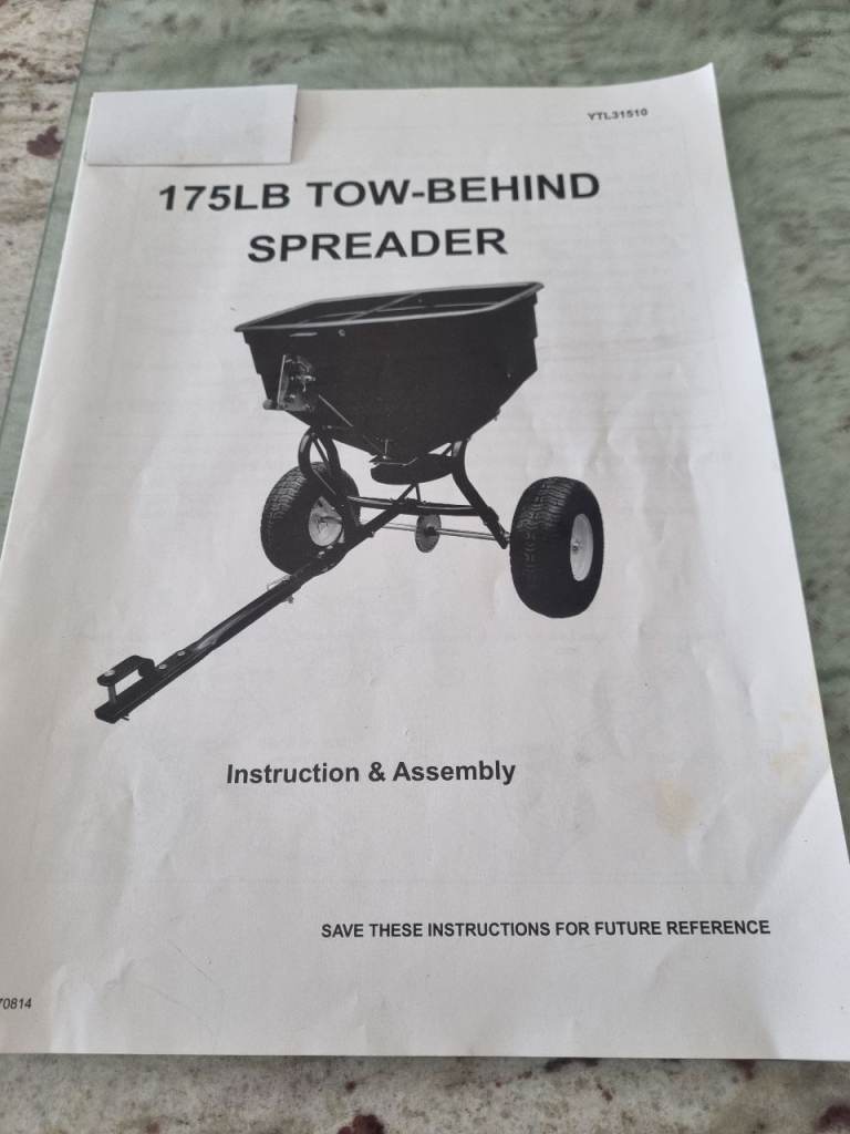 175LB/80kg TOW-BEHIND SPREADER 