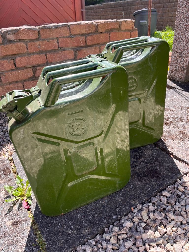 Diesel Jerry cans 20L x 2 