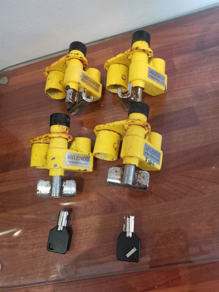 Milenco caravan adjustable corner steady locks