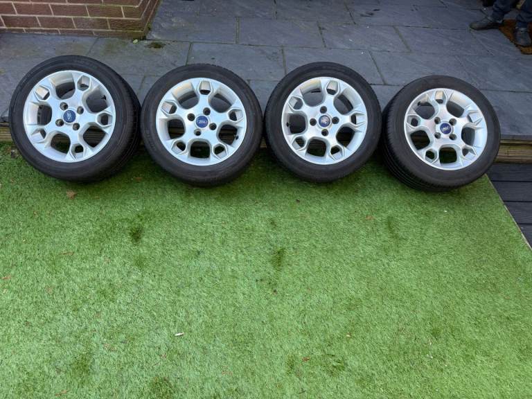 Set of ford wheels 15”