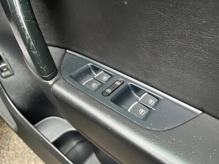 2014 Volkswagen Touareg 3.0 TDI V6 BlueMotion Tech R-Line Tiptronic 4WD Euro 5 (s/s) 5dr ESTATE D...