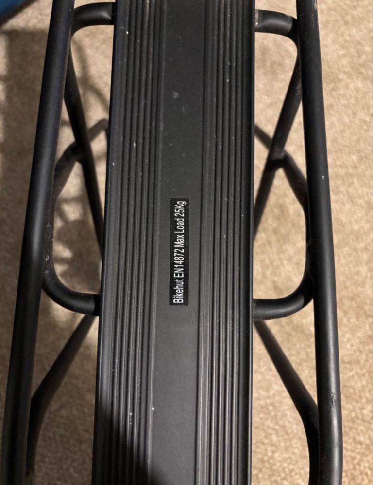 Pannier rear rack bike hut