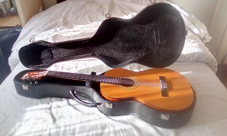 BM Espana Guitar with Hard Case and Other Accessories