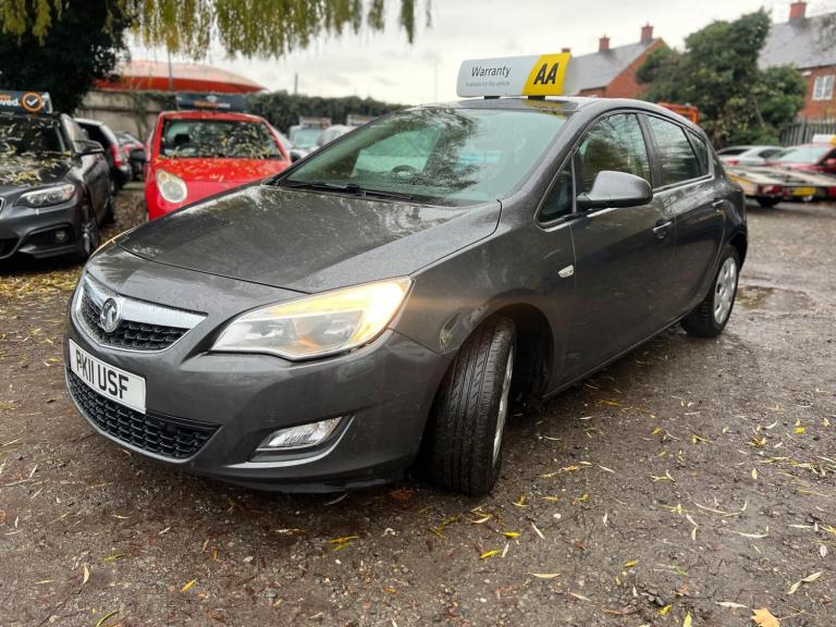 2011 Vauxhall Astra 1.6i 16V Exclusiv 5dr Auto HATCHBACK PETROL Automatic