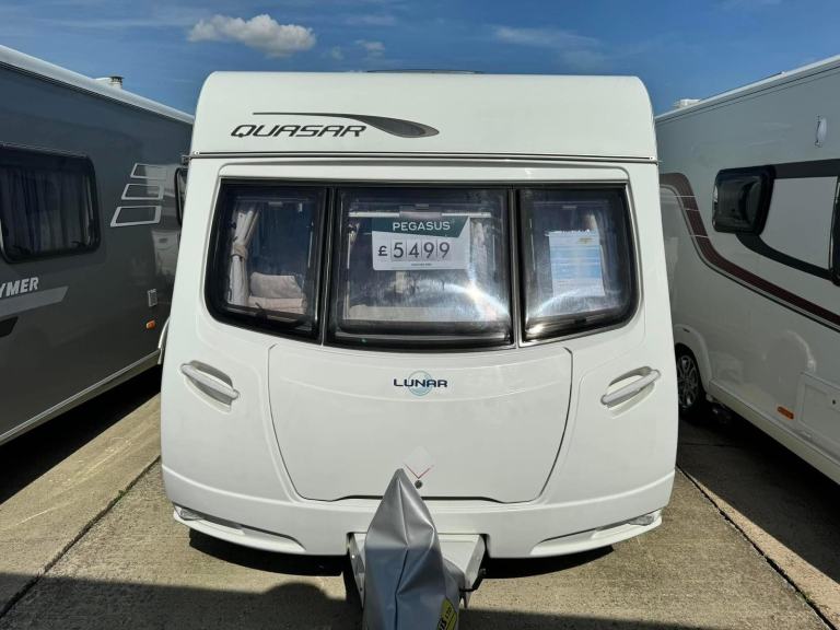 Lunar Quasar 462 2010 2 Berth Caravan Motor Mover