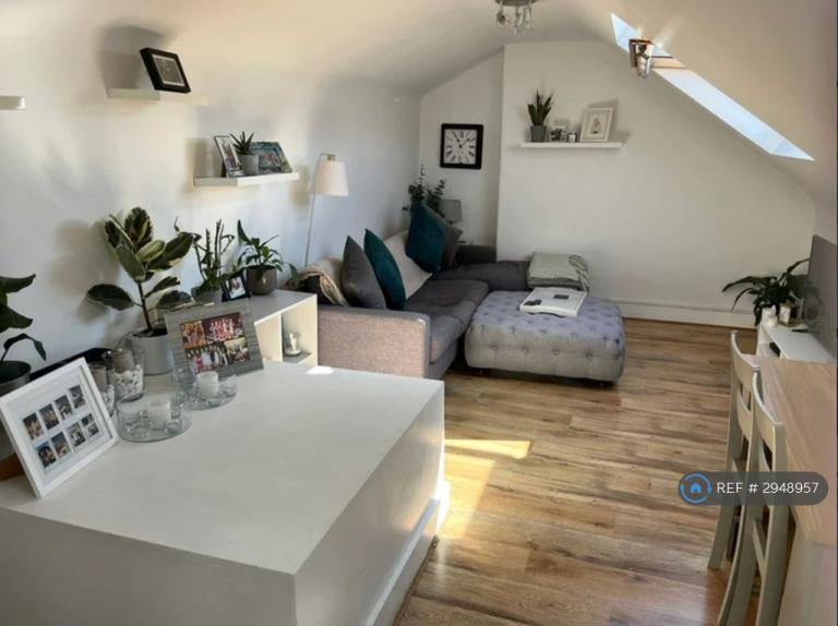 2 bedroom flat in West Norwood, London, SE27 (2 bed) (#2948957)