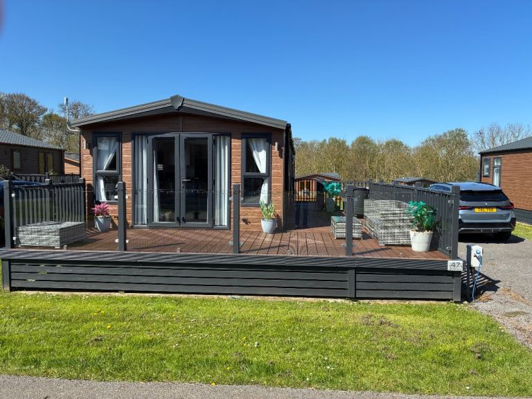 Beverly Troon 2 bedroom lodge for sale at Bridlington.excellent condition 
