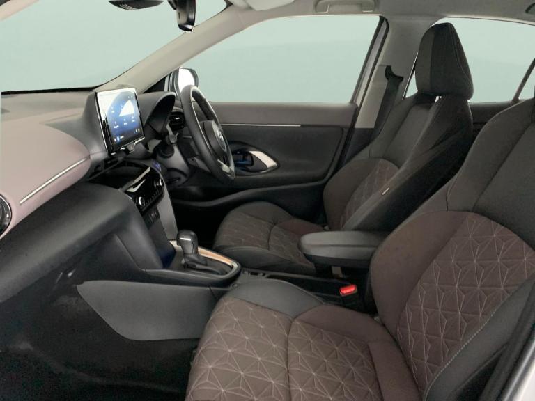 2022 Toyota Yaris Cross 1.5 VVT-h Excel SUV 5dr Petrol Hybrid E-CVT Euro 6 (s/s) (116 ps) - LANE ...